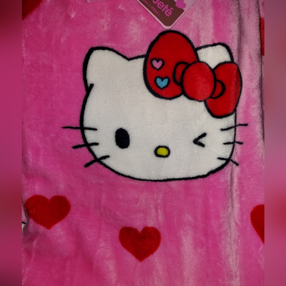 NWT Hello Kitty PinI Heart Plush Blanket